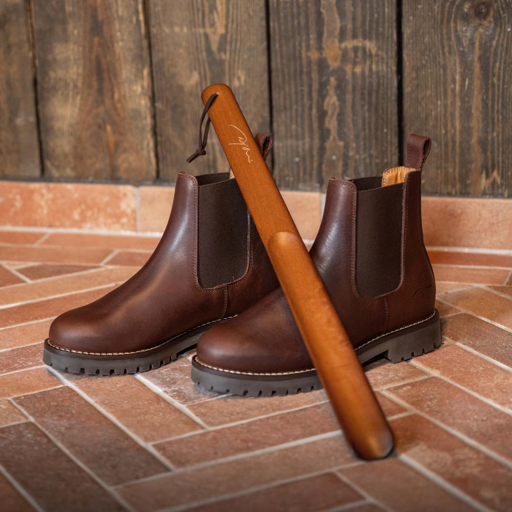 Dy'on Shoehorn
