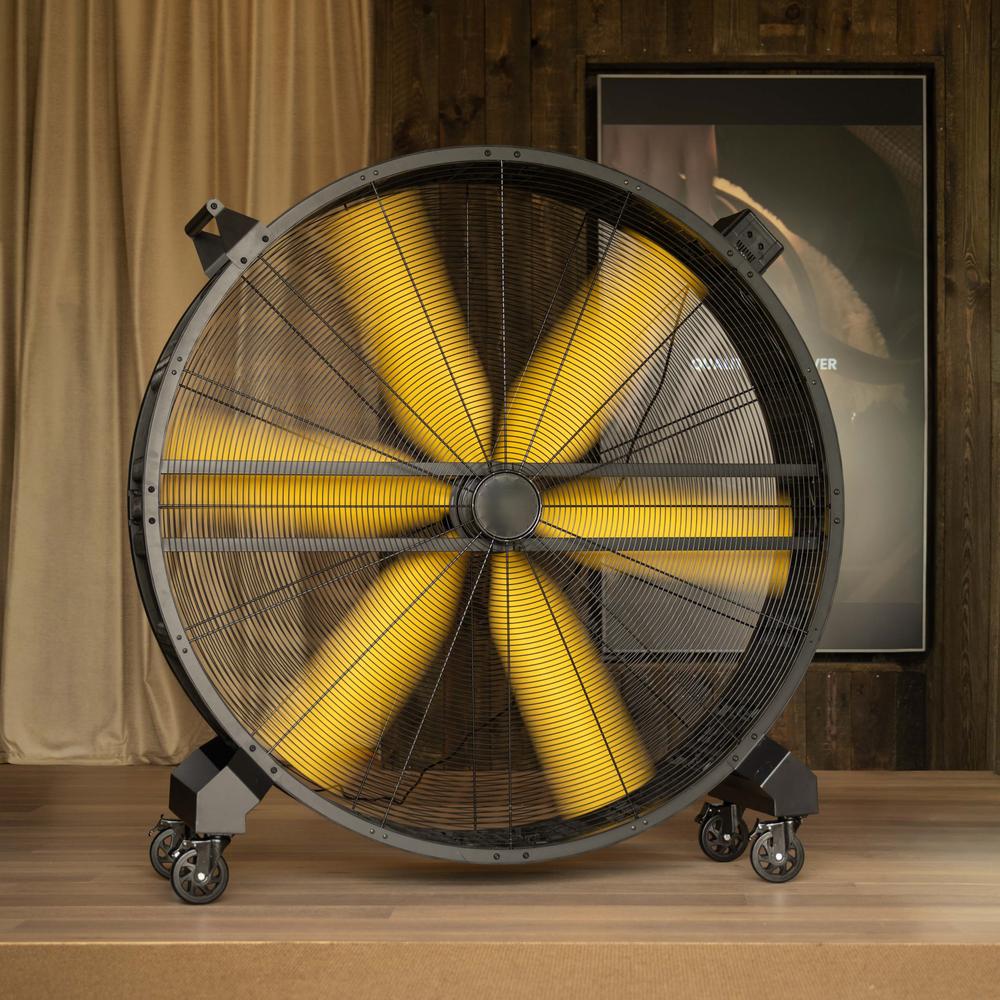 Grooming Deluxe Wired Fan 144 cm