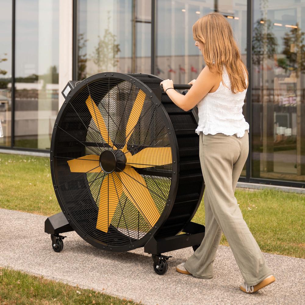 Grooming Deluxe Wired Fan 105 cm