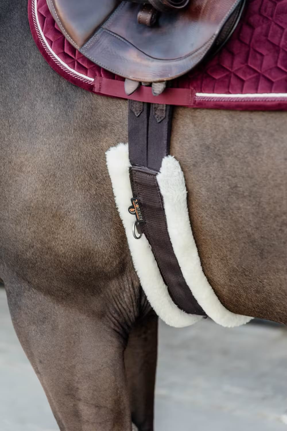 Kentucky Sheepskin Girth - Løwenborg - Kentucky Horsewear