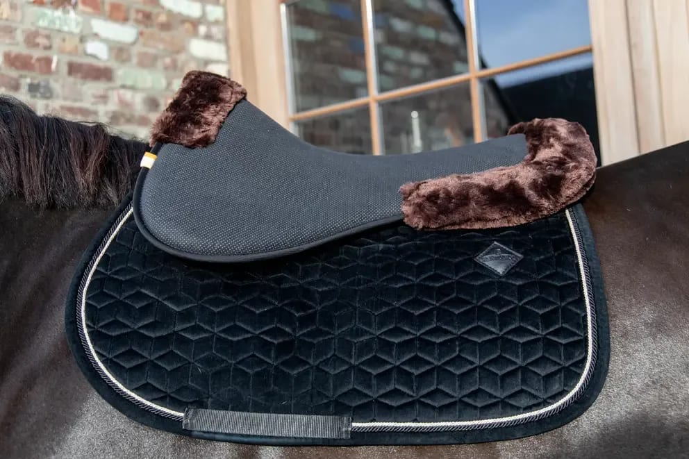 Kentucky Sheepskin Anatomic Half Pad Absorb - Løwenborg - Kentucky Horsewear