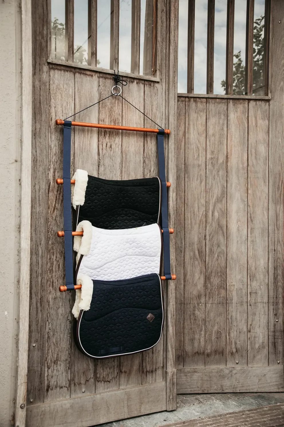 Grooming Deluxe Saddle Pad Holder Luxe - Løwenborg - Grooming Deluxe