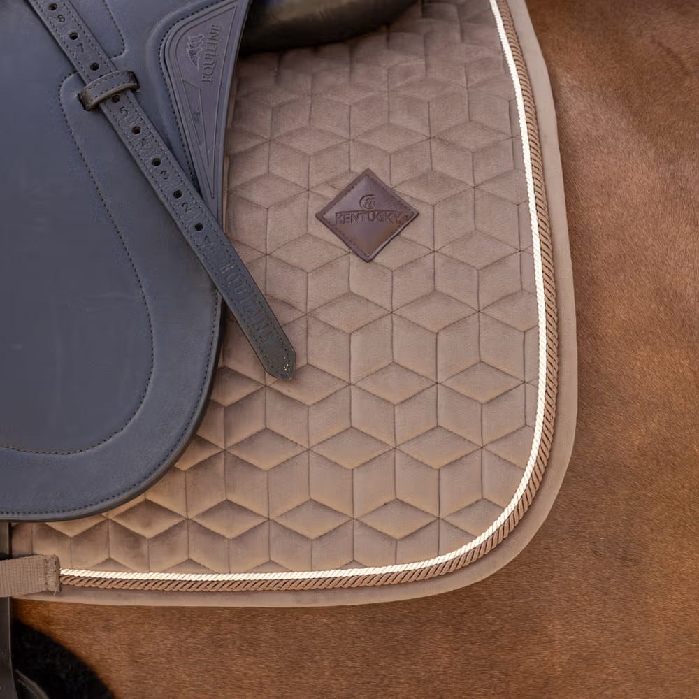 Kentucky Saddle Pad Velvet Dressage - Løwenborg - Kentucky Horsewear