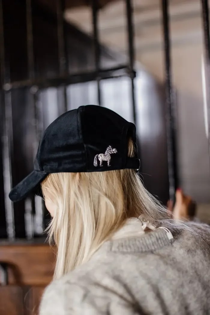 Kentucky Baseball Cap Velvet Sammy - Løwenborg - Kentucky Horsewear
