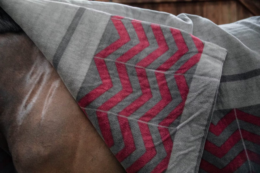 Kentucky Heavy Fleece Rug Square Fishbone - Løwenborg - Kentucky Horsewear