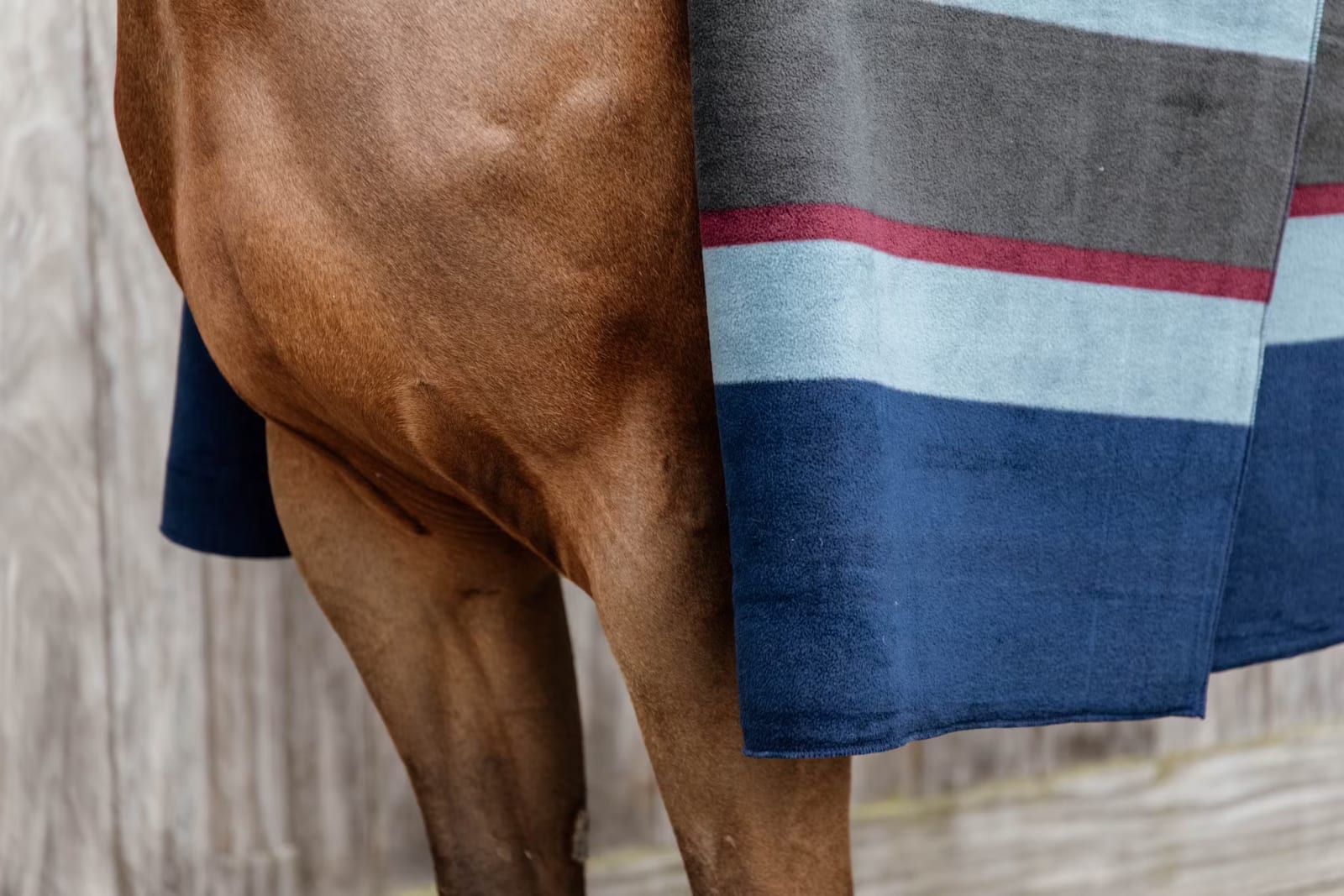 Kentucky Heavy Fleece Rug Square Stripes - Løwenborg - Kentucky Horsewear