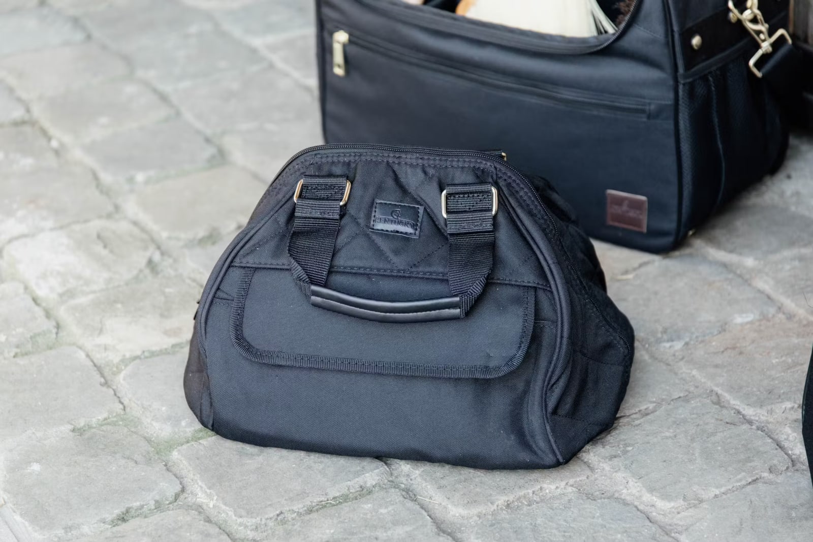 Kentucky Helmet Bag - Løwenborg - Kentucky Horsewear