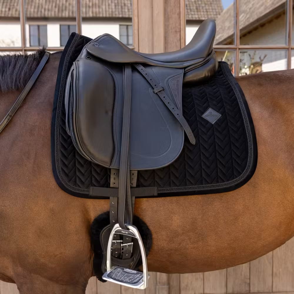 Kentucky Saddle Pad Velvet Mini Pearls Dressage - Løwenborg - Kentucky Horsewear