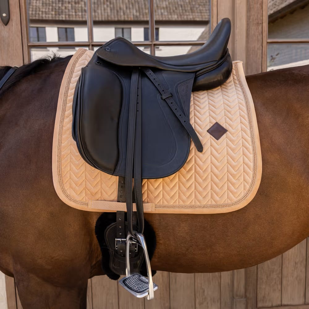 Kentucky Saddle Pad Velvet Mini Pearls Dressage - Løwenborg - Kentucky Horsewear