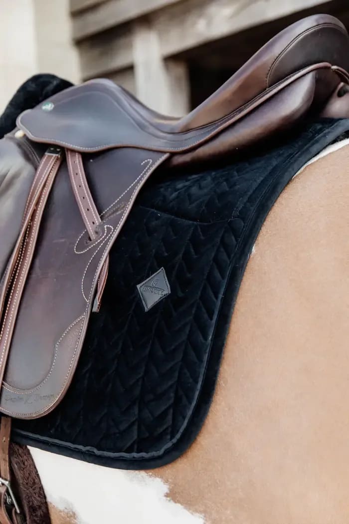 Kentucky Skin Friendly Saddle Pad Velvet Dressage - Løwenborg - Kentucky Horsewear