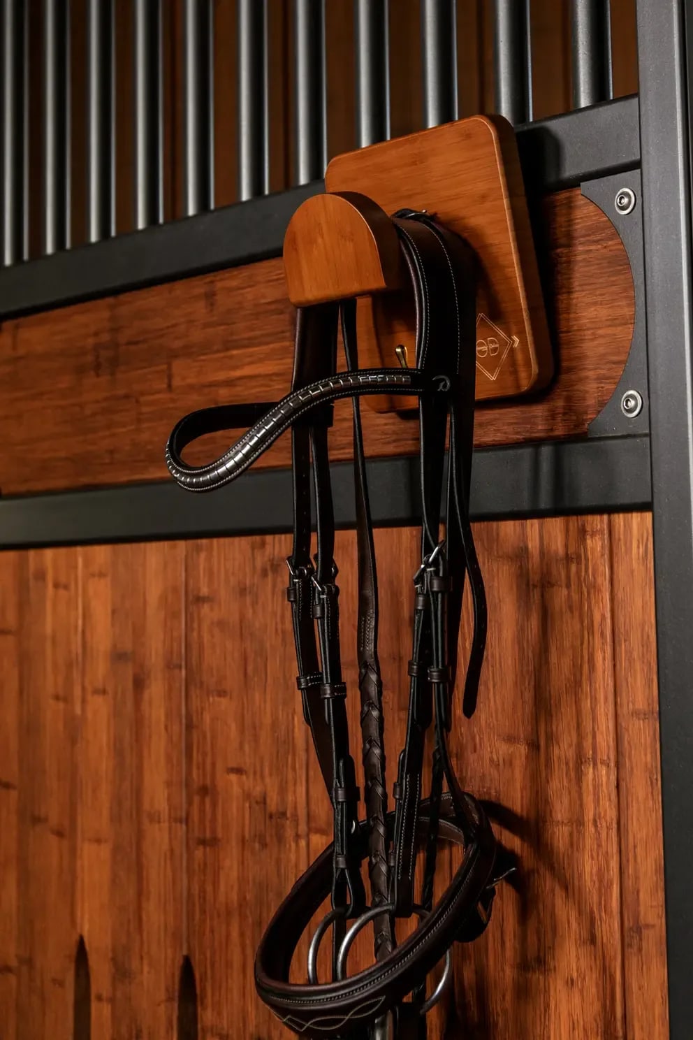 Grooming Deluxe Bridle Rack Single - Løwenborg - Grooming Deluxe