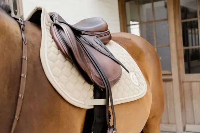 Kentucky Saddle Pad Onion Quilt 3D Logo Jumping - Løwenborg - Kentucky Horsewear