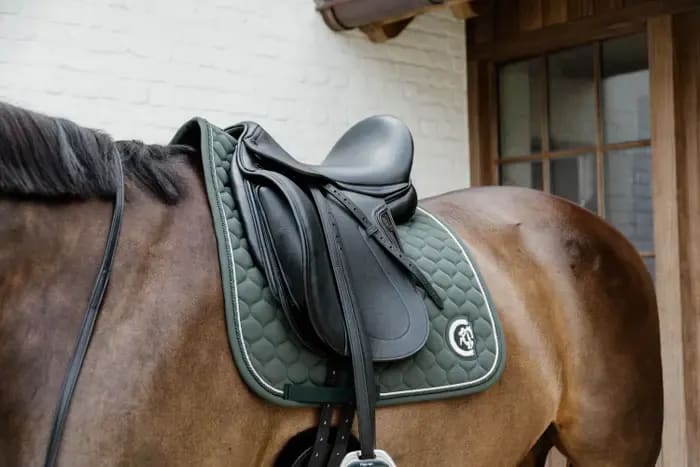 Kentucky Saddle Pad Onion Quilt 3D Logo Dressage - Løwenborg - Kentucky Horsewear