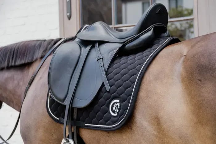 Kentucky Saddle Pad Onion Quilt 3D Logo Dressage - Løwenborg - Kentucky Horsewear
