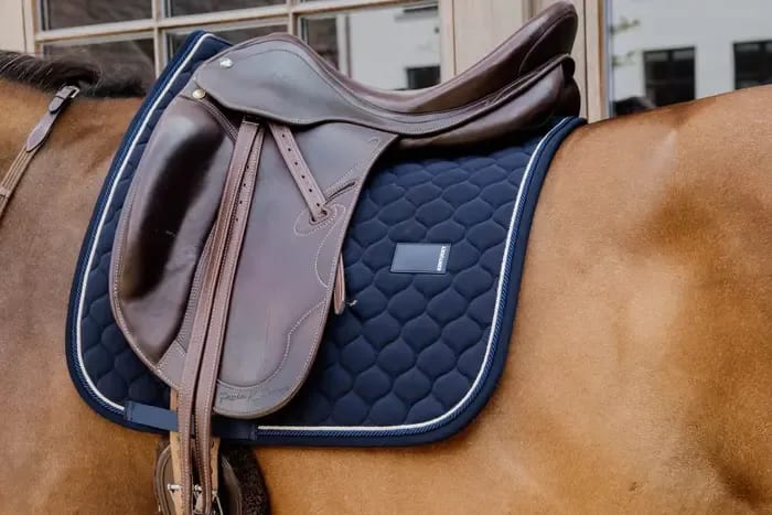 Kentucky Saddle Pad Onion Quilt Rubber Logo Dressage - Løwenborg - Kentucky Horsewear