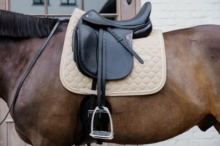 Kentucky Saddle Pad Onion Quilt Rubber Logo Dressage - Løwenborg - Kentucky Horsewear