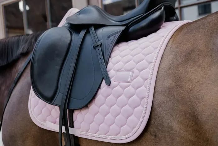 Kentucky Saddle Pad Onion Quilt Rubber Logo Dressage - Løwenborg - Kentucky Horsewear