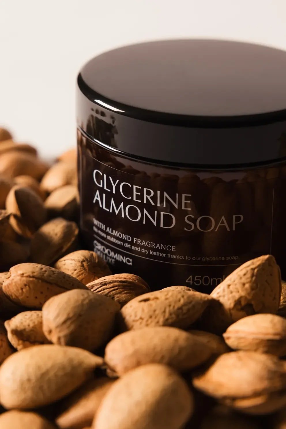 Grooming Deluxe Glycerine Almond Soap - Løwenborg - Grooming Deluxe