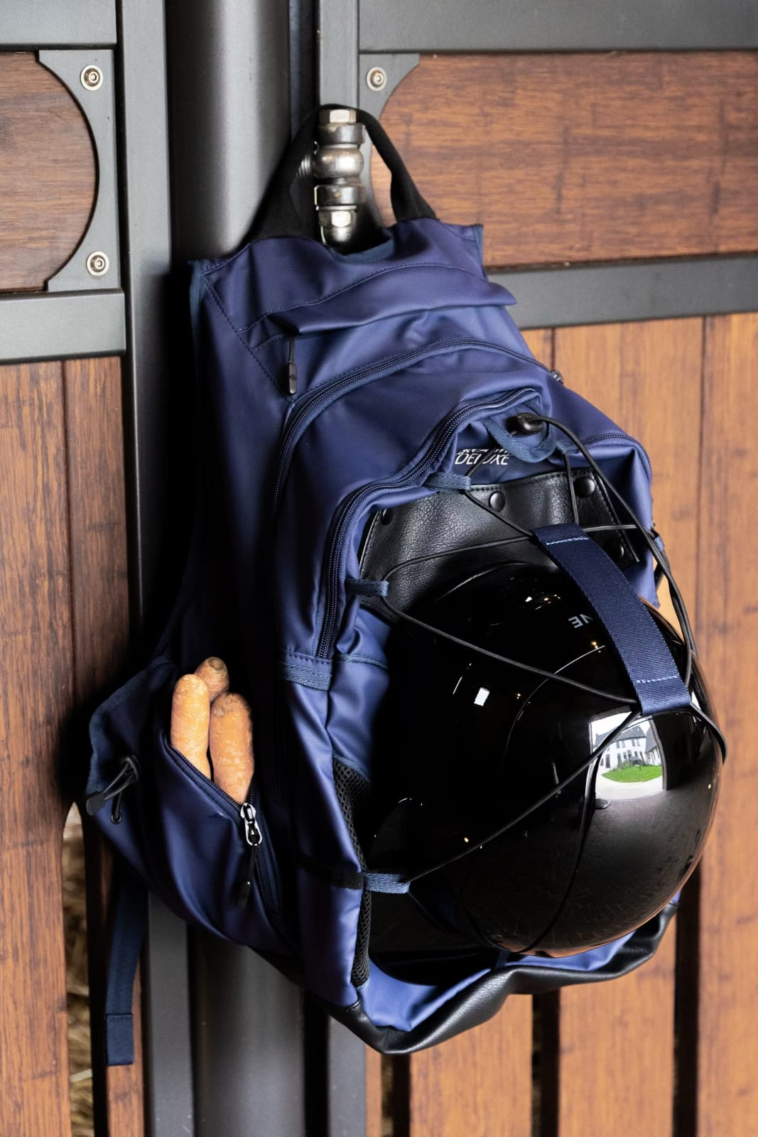 Grooming Deluxe Grooming Backpack