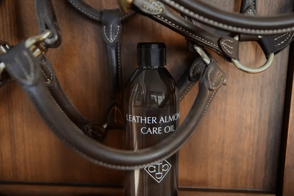 Grooming Deluxe Leather Almond Care Oil - Løwenborg - Grooming Deluxe