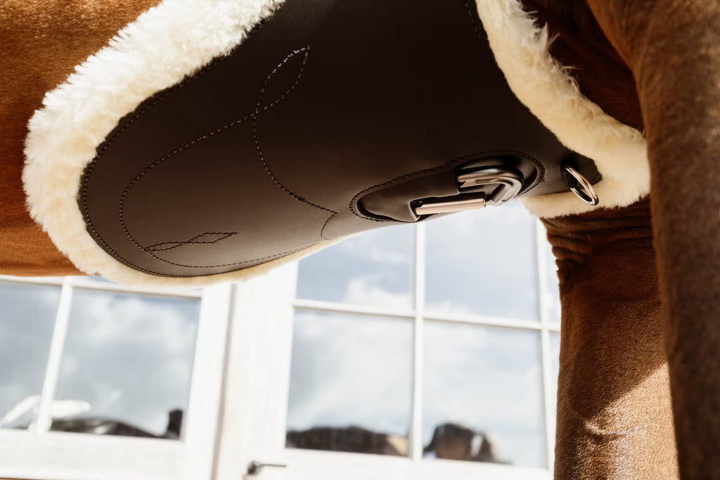 Kentucky Sheepskin Anatomic Stud Girth - Løwenborg - Kentucky Horsewear