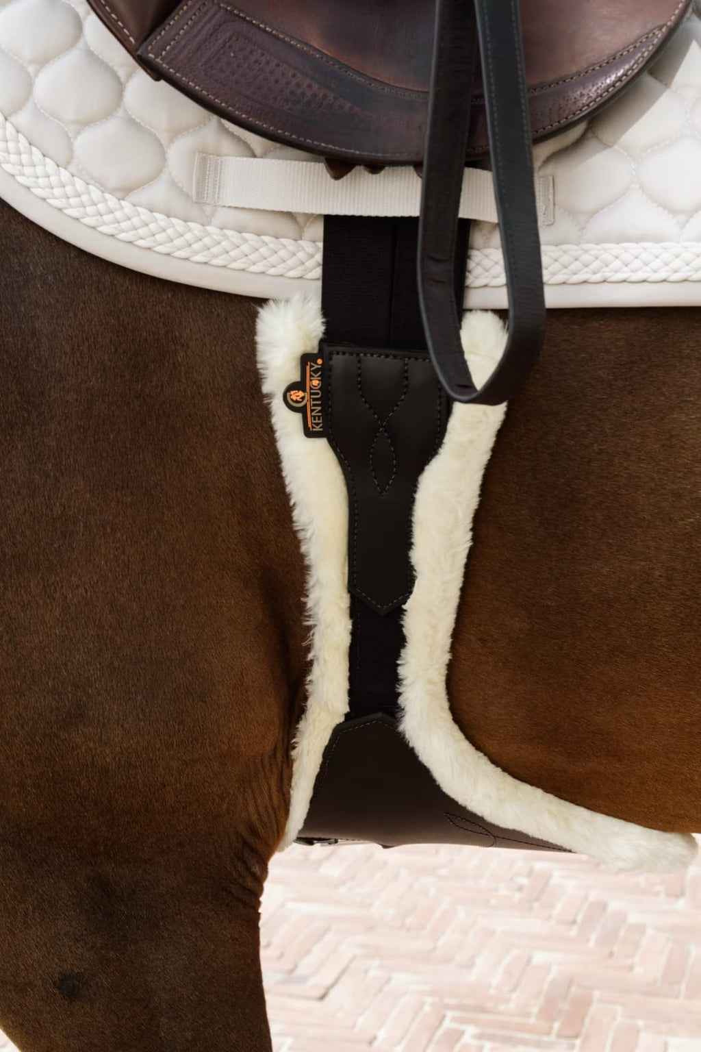 Kentucky Sheepskin Anatomic Stud Girth - Løwenborg - Kentucky Horsewear