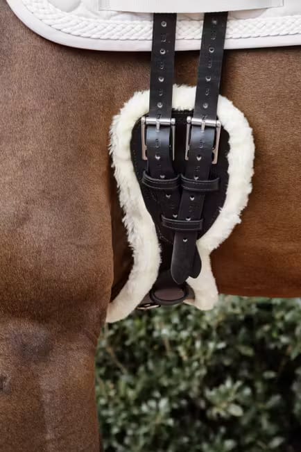 Kentucky Sheepskin Anatomic Short Girth - Løwenborg - Kentucky Horsewear