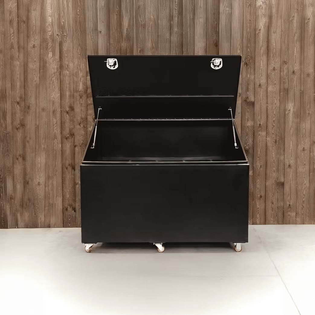 Grooming Deluxe Aluminium Horse Feed Bin w/Wheels - Løwenborg - Grooming Deluxe