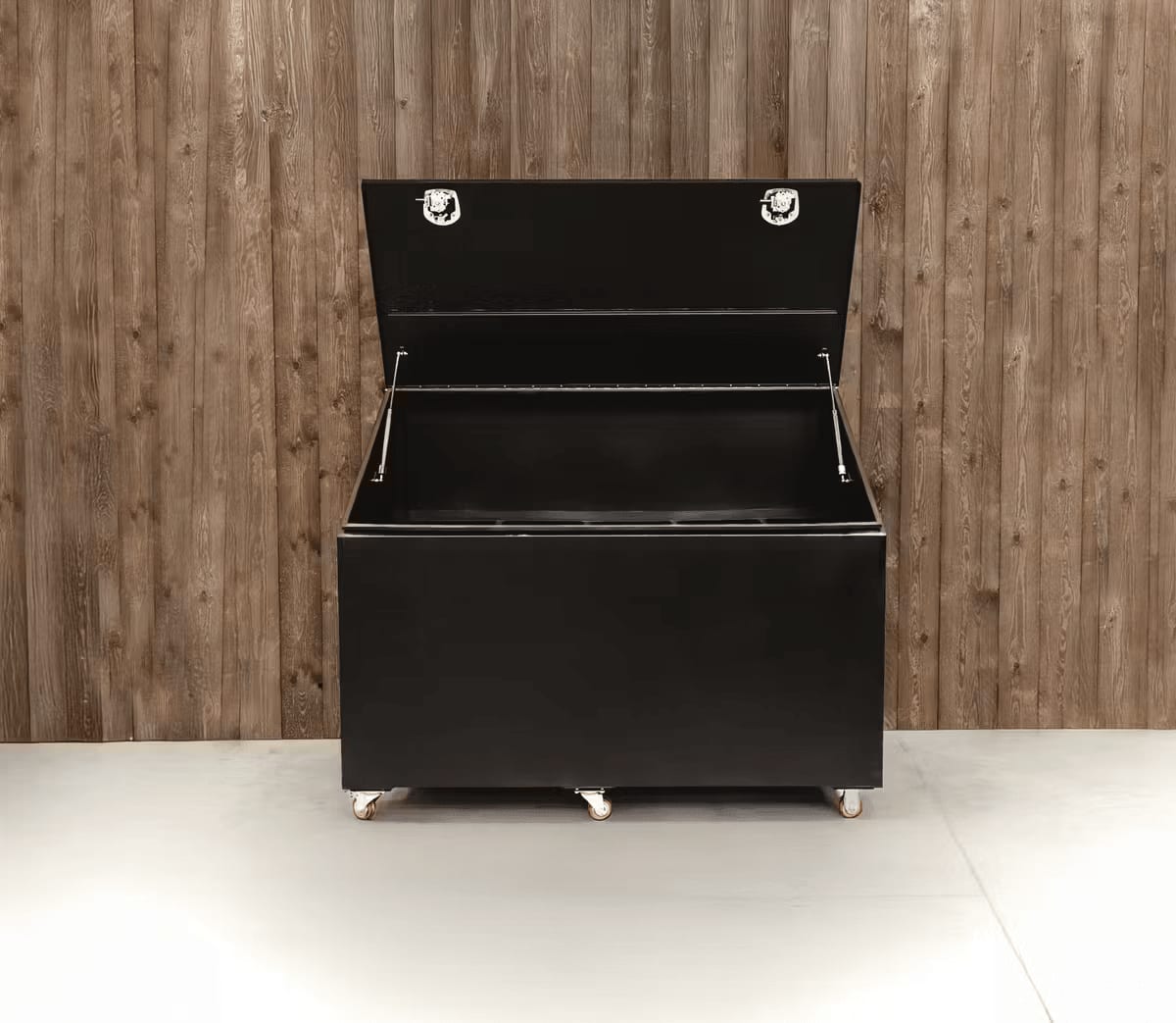 Grooming Deluxe Aluminium Horse Feed Bin w/Wheels - Løwenborg - Grooming Deluxe