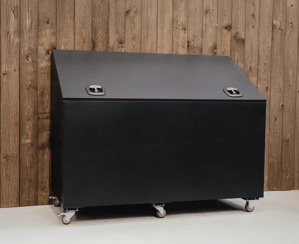 Grooming Deluxe Aluminium Horse Feed Bin w/Wheels - Løwenborg - Grooming Deluxe