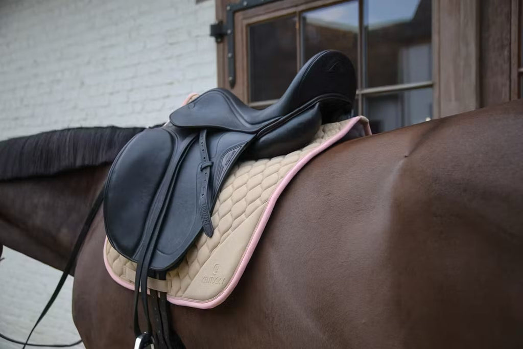 Kentucky Saddle Pad Softshell Onion Quilt Dressage - Løwenborg - Kentucky Horsewear