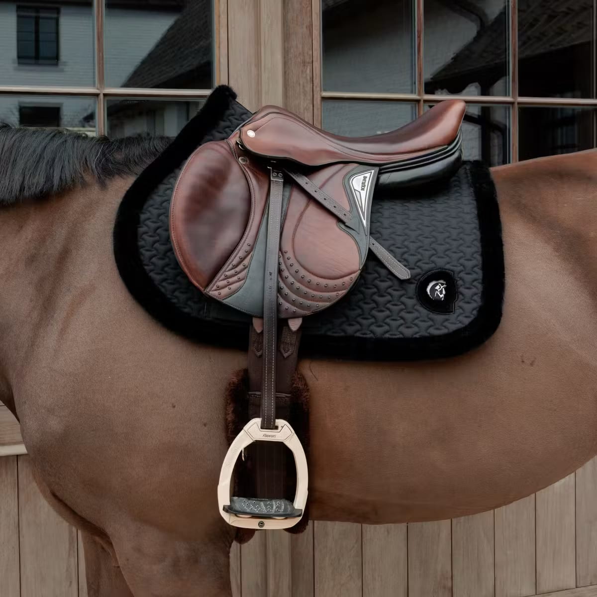Kentucky Saddle Pad Fake Fur Plaited Quilt Jumping - Løwenborg - Kentucky Horsewear