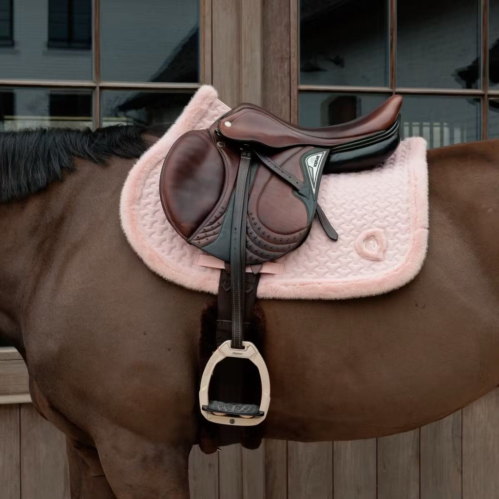 Kentucky Saddle Pad Fake Fur Plaited Quilt Jumping - Løwenborg - Kentucky Horsewear