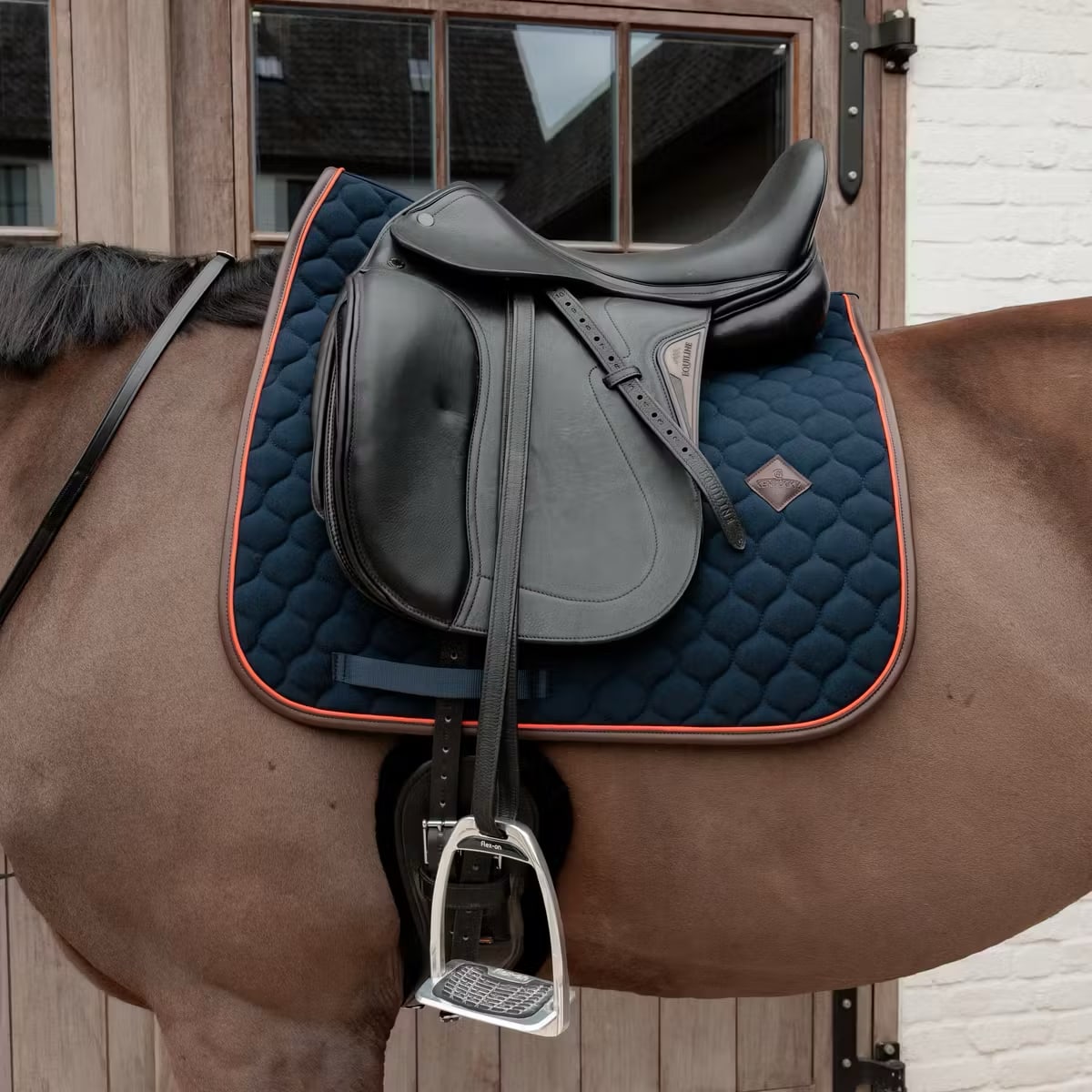 Kentucky Saddle Pad Onion Quilt Neon Leather Dressage - Løwenborg - Kentucky Horsewear
