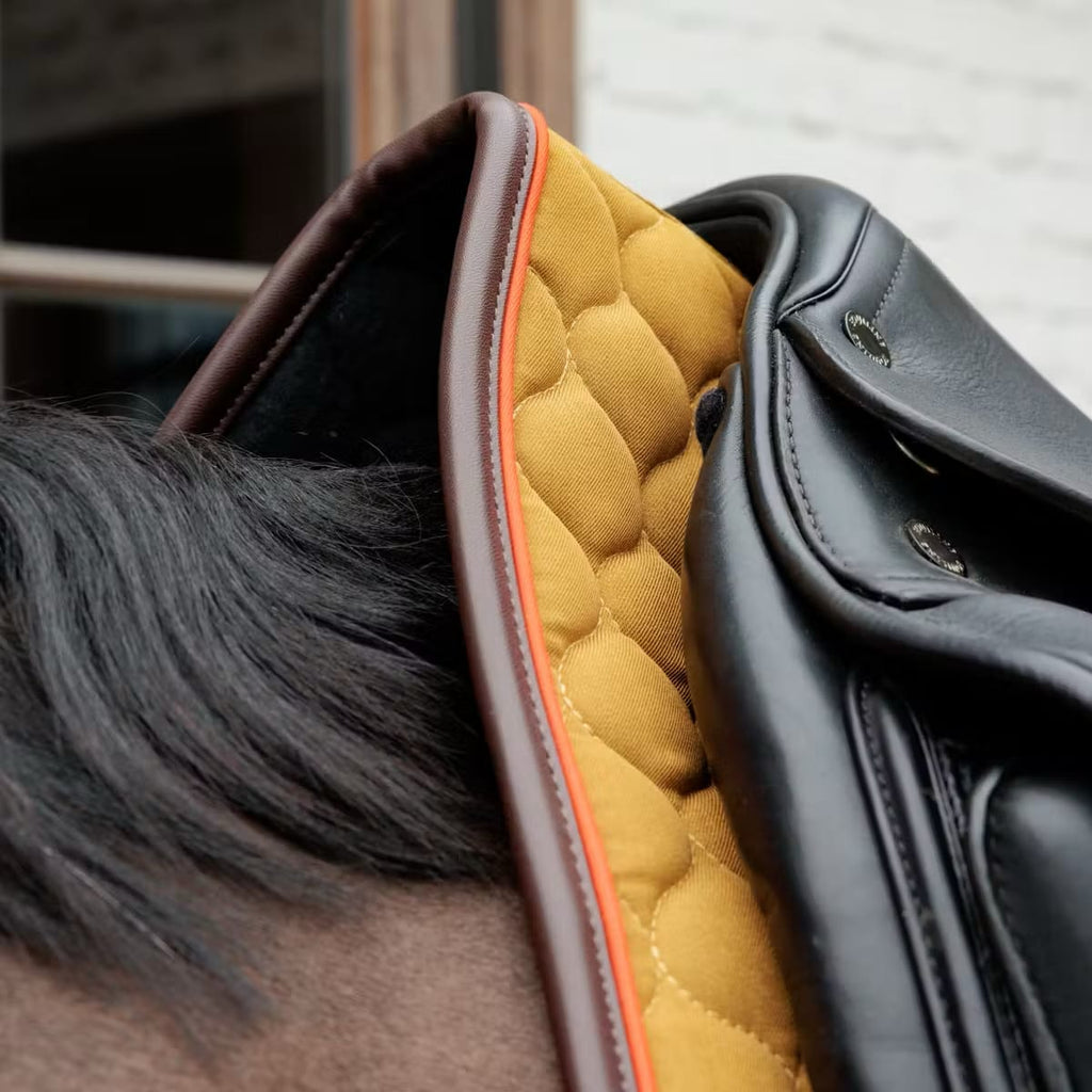 Kentucky Saddle Pad Onion Quilt Neon Leather Dressage - Løwenborg - Kentucky Horsewear