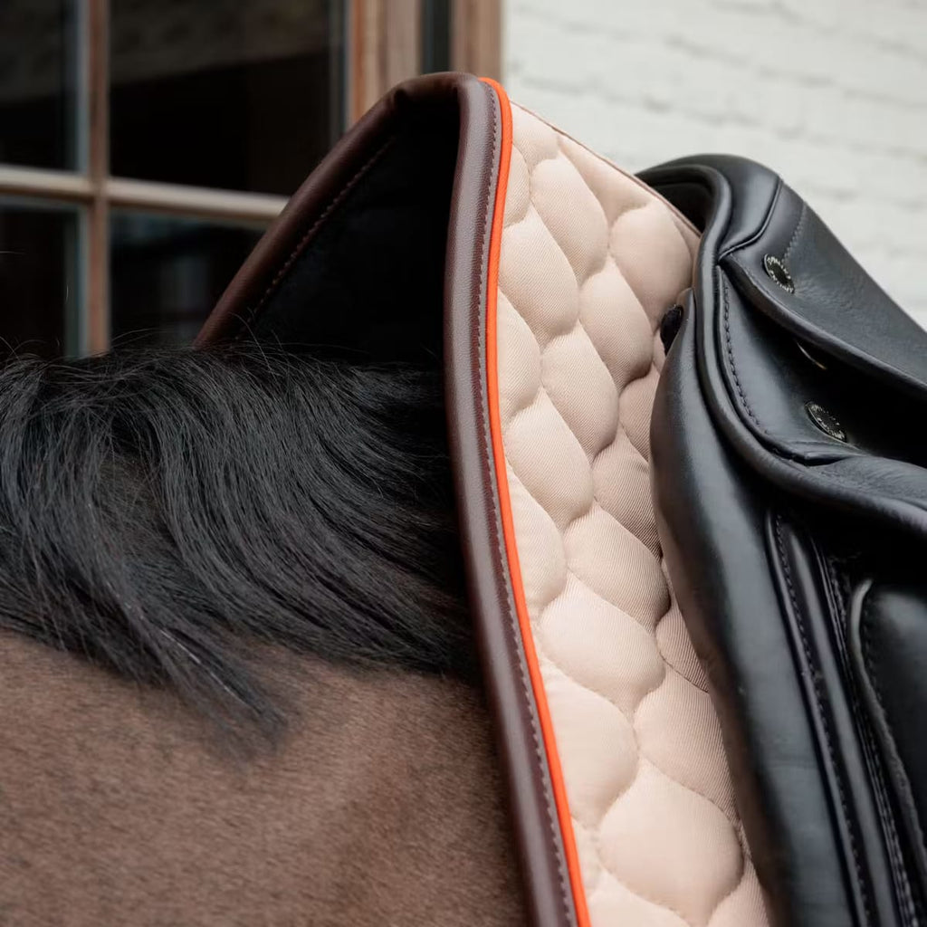 Kentucky Saddle Pad Onion Quilt Neon Leather Dressage - Løwenborg - Kentucky Horsewear