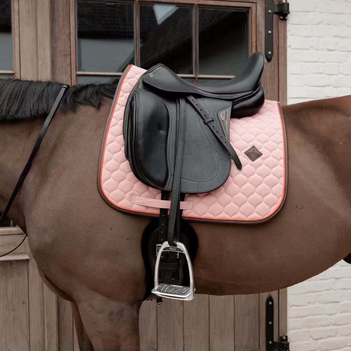 Kentucky Saddle Pad Onion Quilt Neon Leather Dressage - Løwenborg - Kentucky Horsewear