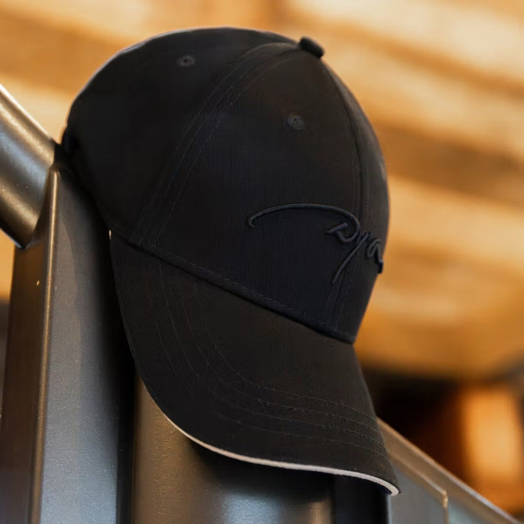 Dyon Cap w/Navy Logo - Løwenborg - Dy'on