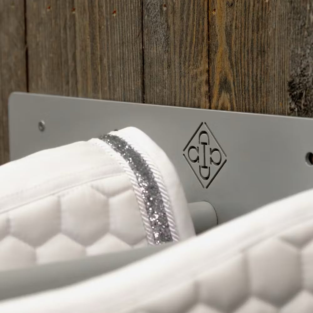 Grooming Deluxe Saddle Pad Holder For 5pcs - Løwenborg - Grooming Deluxe