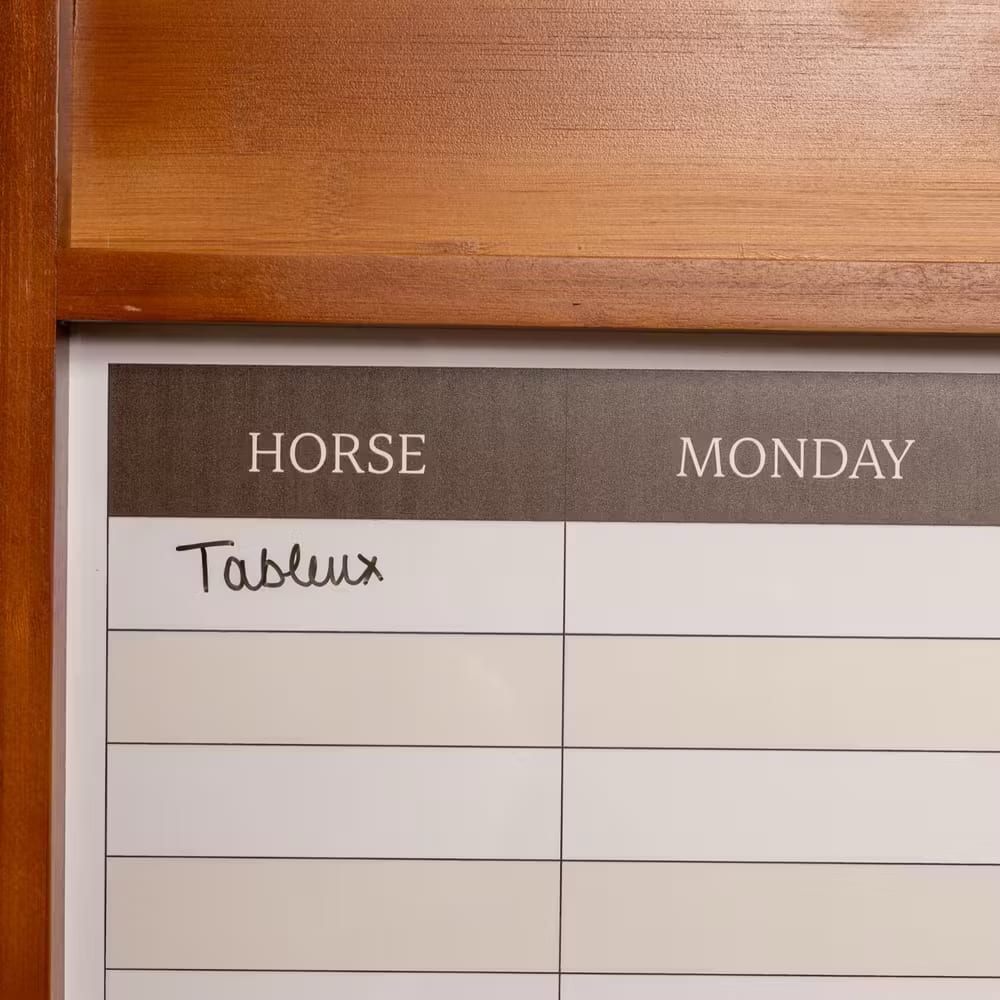 Grooming Deluxe Stable Planner Magnetic w/Frame - 100x84cm - Løwenborg - Grooming Deluxe