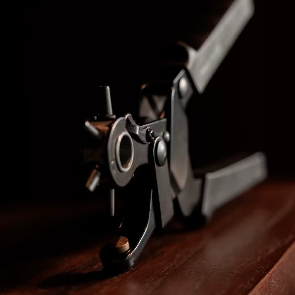 Grooming Deluxe Leather Punch Extra Strong - Løwenborg - Grooming Deluxe