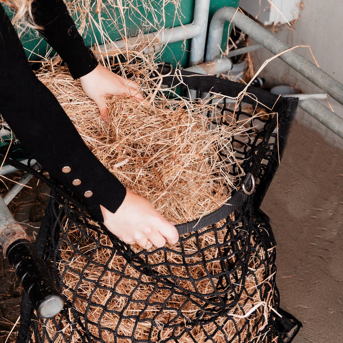 Grooming Deluxe Square Haynet w/Easy Fill - Løwenborg - Grooming Deluxe