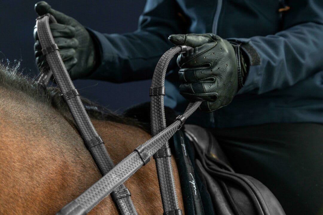 Dyon 13mm Rubber Reins With 7 Leather Loops New English Collection