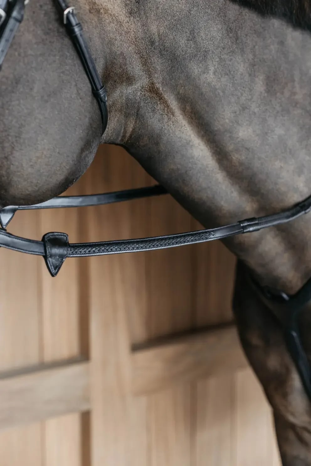 Dyon 13mm Rubber Reins w/7 Leather Loops & Plaited Finish New English Collection - Løwenborg - Dy'on
