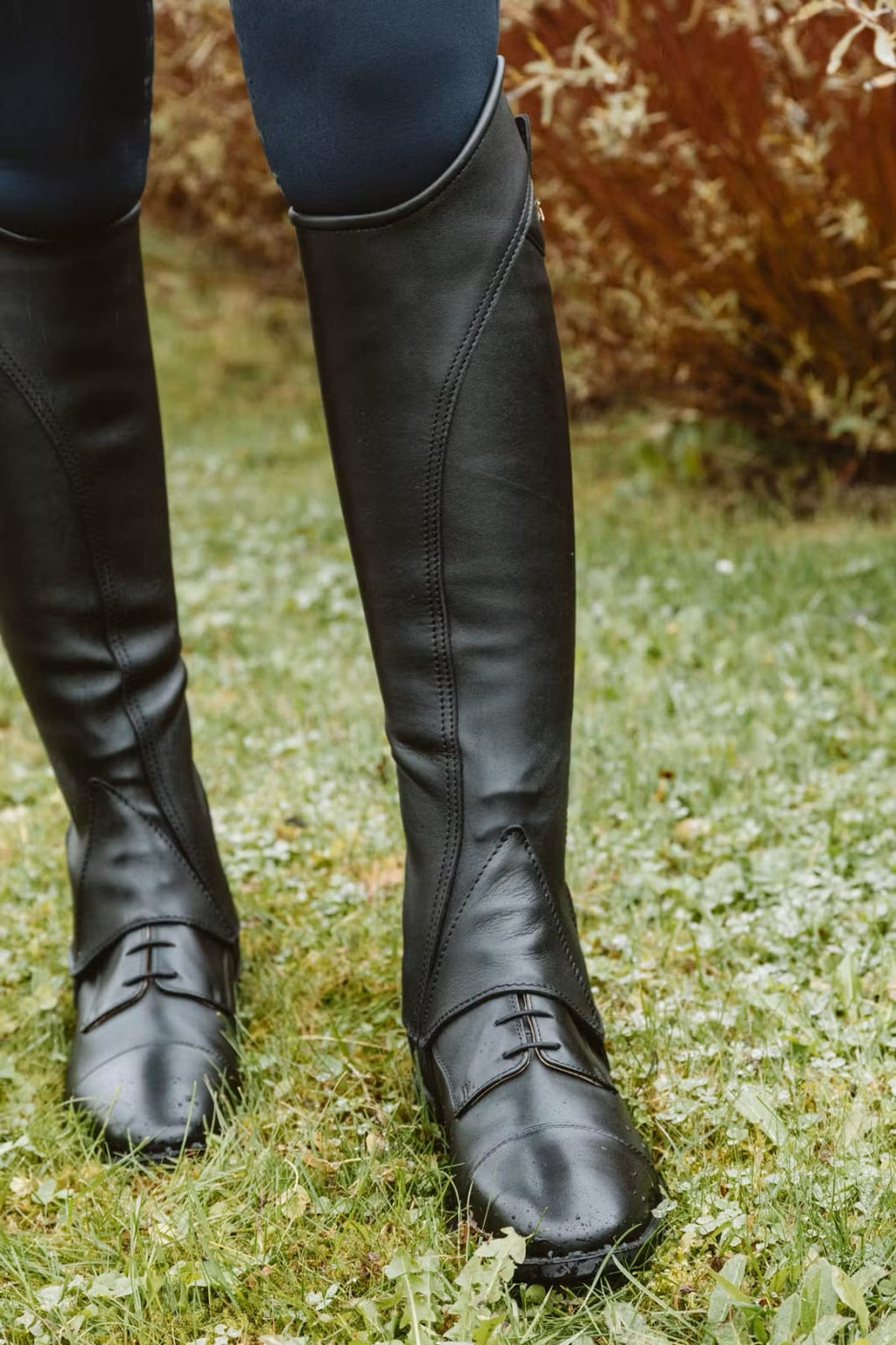 Dyon Short Boots Front Laces - Løwenborg - Dy'on