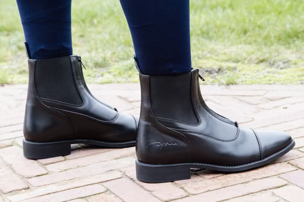 Dyon Short Boots Front Zipper - Løwenborg - Dy'on